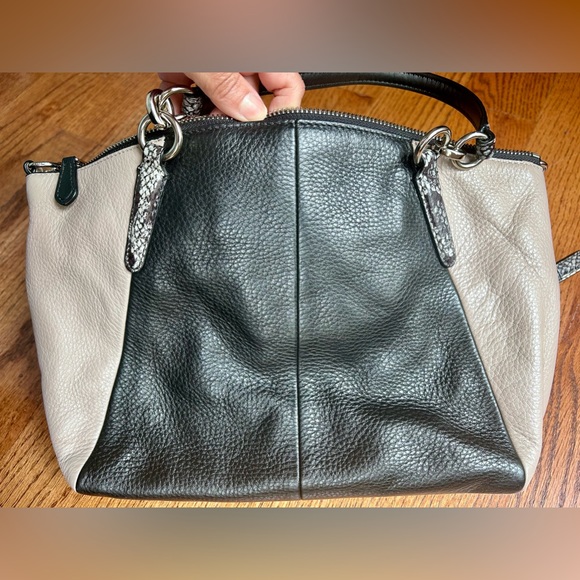 COACH Crossbody Purse - Picture 3 of 6